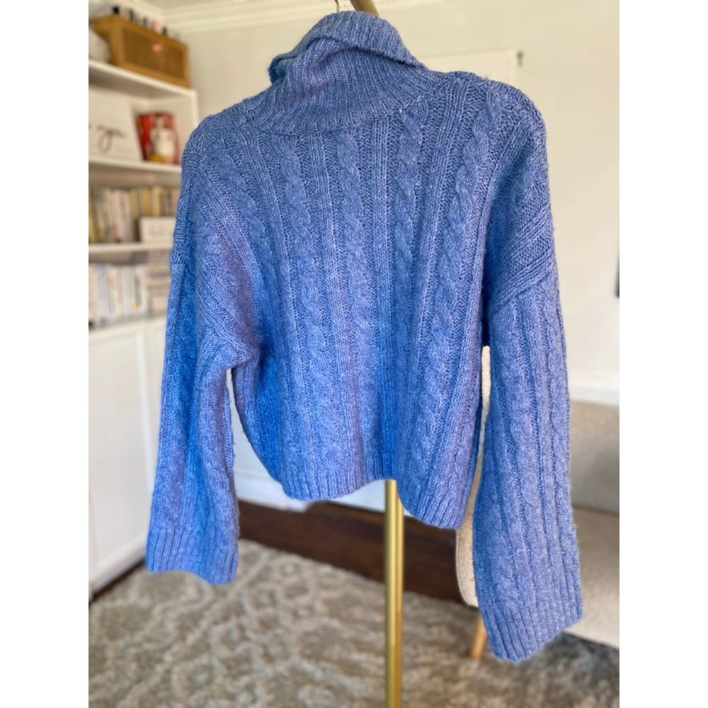 Industry Blue Cable Knit Turtleneck Cropped Sweater Buttery Soft Luxe Clean Girl - Picture 3 of 7